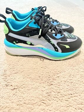 Puma RS Glow Sneakers in Black & Teal - Lightweight Comfort